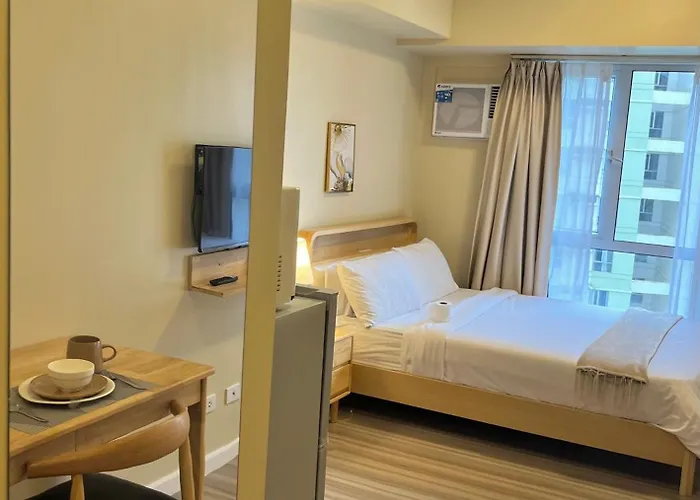 Serene Minimalist In It Park 4*